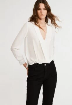 CLAUDIE PIERLOT Bonjour - Blouse - Ecru -Claudie Pierlot Mode 041dbc2cfc104cf3803037f2f48ba74d