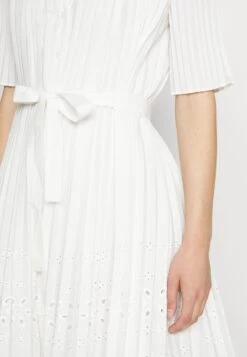 CLAUDIE PIERLOT Robe Chemise - Ecru 13 CLAUDIE PIERLOT Robe Chemise - Ecru -Claudie Pierlot Mode 08813092b0574fdbad64ee26086f08a3