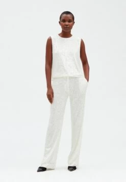 CLAUDIE PIERLOT Paillette - Pantalon Classique - Blanc 9 CLAUDIE PIERLOT Paillette - Pantalon Classique - Blanc -Claudie Pierlot Mode 0fba56fe69be4c059b30c33b4a7a7096