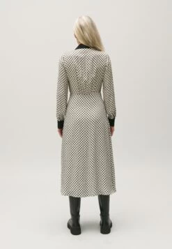 CLAUDIE PIERLOT Resismonogramme - Robe Chemise - Print Clair -Claudie Pierlot Mode 1060e452ba19422f96c7caffc8ef46d3