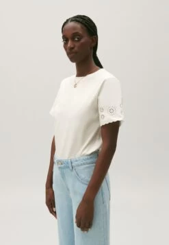 CLAUDIE PIERLOT Trad - T-Shirt Imprimé - Ecru 11 CLAUDIE PIERLOT Trad - T-Shirt Imprimé - Ecru -Claudie Pierlot Mode 2b1382b90abe4ce490d5057b9b91162e