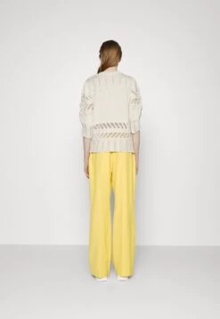 CLAUDIE PIERLOT Meliana - Pullover - Ecru -Claudie Pierlot Mode 4a87e2fae7864dc58441228df2afa53e