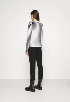 CLAUDIE PIERLOT Trocadero - T-Shirt À Manches Longues - Ecru -Claudie Pierlot Mode 507dce9517944202a66b9a60bd01c98e