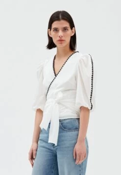 CLAUDIE PIERLOT Brigandbrode - Blouse - Ecru -Claudie Pierlot Mode 5467c5f862b44e799e841ac3ae2c69ec