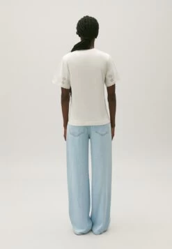 CLAUDIE PIERLOT Trad - T-Shirt Imprimé - Ecru 10 CLAUDIE PIERLOT Trad - T-Shirt Imprimé - Ecru -Claudie Pierlot Mode 62be0c05ea9f4db8a6f306ba13fc78fa