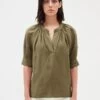CLAUDIE PIERLOT Blouse - Kaki 2 CLAUDIE PIERLOT Blouse - Kaki -Claudie Pierlot Mode 68e035391b8f4d0f8062d1828ee68df4