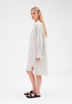 CLAUDIE PIERLOT Rosalina - Robe Chemise - Grey -Claudie Pierlot Mode 6d73e387817c424a992cab6055b3d24c