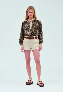 CLAUDIE PIERLOT Etude - Short - Mastic 11 CLAUDIE PIERLOT Etude - Short - Mastic -Claudie Pierlot Mode 7a63658af775490e9ef307d1125dbb4a