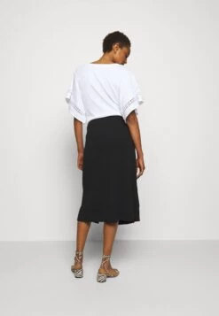 CLAUDIE PIERLOT Maxipli - Jupe Trapèze - Noir 11 CLAUDIE PIERLOT Maxipli - Jupe Trapèze - Noir -Claudie Pierlot Mode 7fbe955f5c0a46a7988e8e42696bf95c