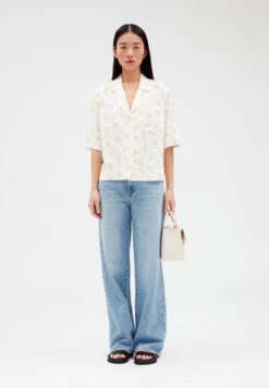 CLAUDIE PIERLOT Curiositemimosa - Haut De Pyjama - Print Clair 9 CLAUDIE PIERLOT Curiositemimosa - Haut De Pyjama - Print Clair -Claudie Pierlot Mode 86c155c212ee4468b99f17718c10bf54