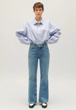 CLAUDIE PIERLOT Planete - Jean Droit - Denim Mid Blue -Claudie Pierlot Mode 9300ecefd0e042d29cc5b55f476fa588