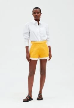 CLAUDIE PIERLOT Esther - Short - Mimosa -Claudie Pierlot Mode 94652fdb89734915b7b0f33fa453e3b7
