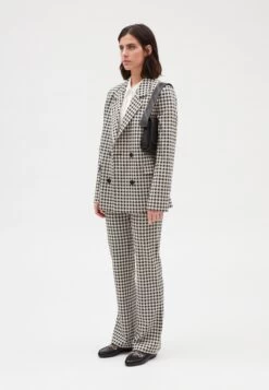 CLAUDIE PIERLOT Vimy - Blazer - Bicolore 11 CLAUDIE PIERLOT Vimy - Blazer - Bicolore -Claudie Pierlot Mode 96afcc352ddc4531b1dba2f104eedb7f