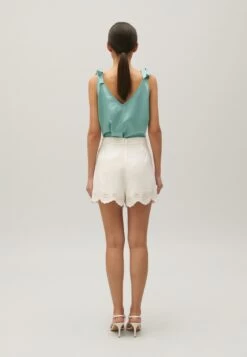 CLAUDIE PIERLOT Elio - Short - Ecru -Claudie Pierlot Mode 9bc3b39a9fd543a99111b8701ee71429