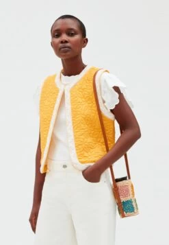 CLAUDIE PIERLOT Virgile - Veste Sans Manches - Mimosa -Claudie Pierlot Mode a278ff0f706c4f29a9c038a59facc708