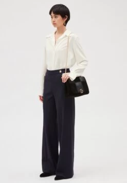 CLAUDIE PIERLOT Blouse - Ecru 11 CLAUDIE PIERLOT Blouse - Ecru -Claudie Pierlot Mode a884bd01239f4e99b4995e8ca009b236