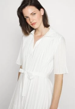 CLAUDIE PIERLOT Robe Chemise - Ecru 11 CLAUDIE PIERLOT Robe Chemise - Ecru -Claudie Pierlot Mode b1451b0bfb43497cabd84cfa3bae009b