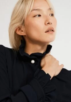 CLAUDIE PIERLOT Colombeflou - Chemisier - Marine -Claudie Pierlot Mode b2e1e338f0794158857c2ef03874bf99