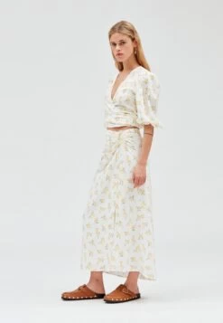 CLAUDIE PIERLOT Sapinmimosa - Jupe Longue - Print Clair 9 CLAUDIE PIERLOT Sapinmimosa - Jupe Longue - Print Clair -Claudie Pierlot Mode d8561d6fb39d4d9380b3a705744f6c6e