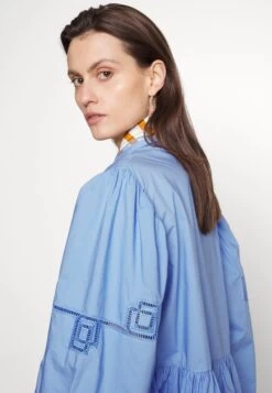 CLAUDIE PIERLOT Robe De Jour - Bleu -Claudie Pierlot Mode e3e974a719384d39b474c5fa9adb663e