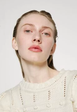 CLAUDIE PIERLOT Meliana - Pullover - Ecru -Claudie Pierlot Mode f5dd8dbb1627482b8fa78ca342a6abde